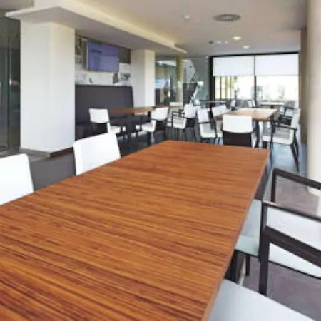 康佛伦斯公园酒店 4* Hradec Králové