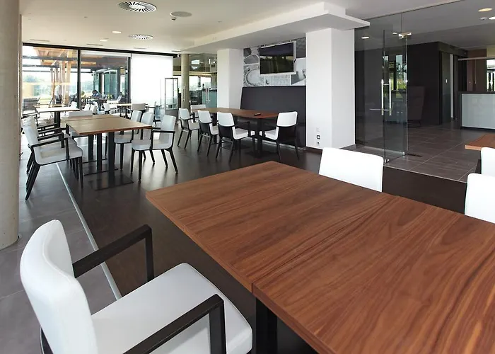 Konference Park Χράντεκ Κράλοβε